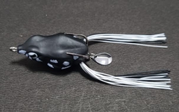 IZZAWA Frog Lure 2pc Green Black 5cm 12g – Snakehead Murrel Bass